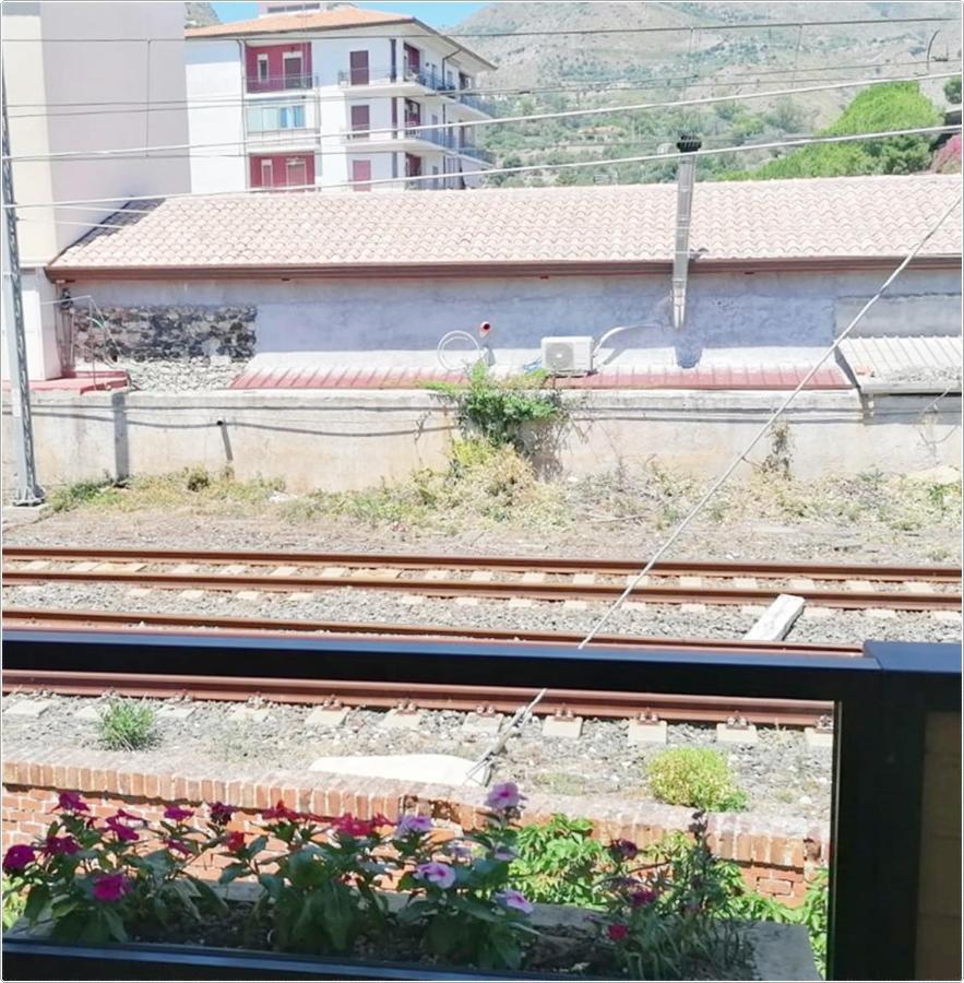 Il Cantone Del Faro Giardini Naxos Ngoại thất bức ảnh