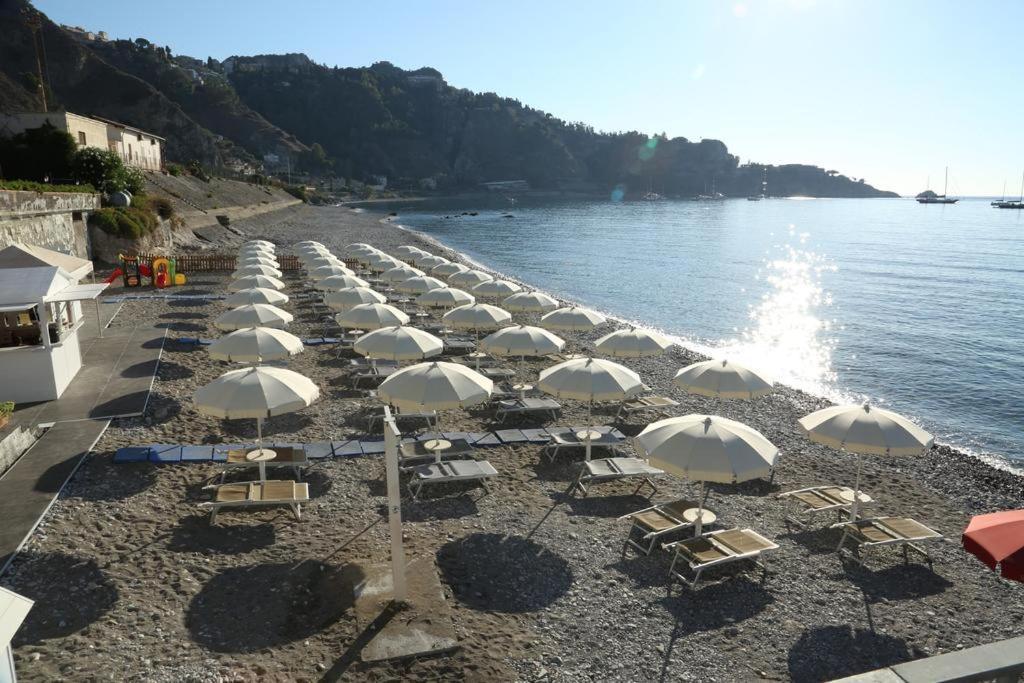 Il Cantone Del Faro Giardini Naxos Ngoại thất bức ảnh